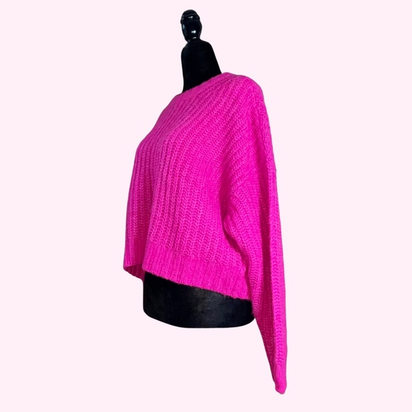 American Eagle Hot Barbie Pink Chunky Knit Long Sleeve Pullover Sweater - Picture 3 of 8